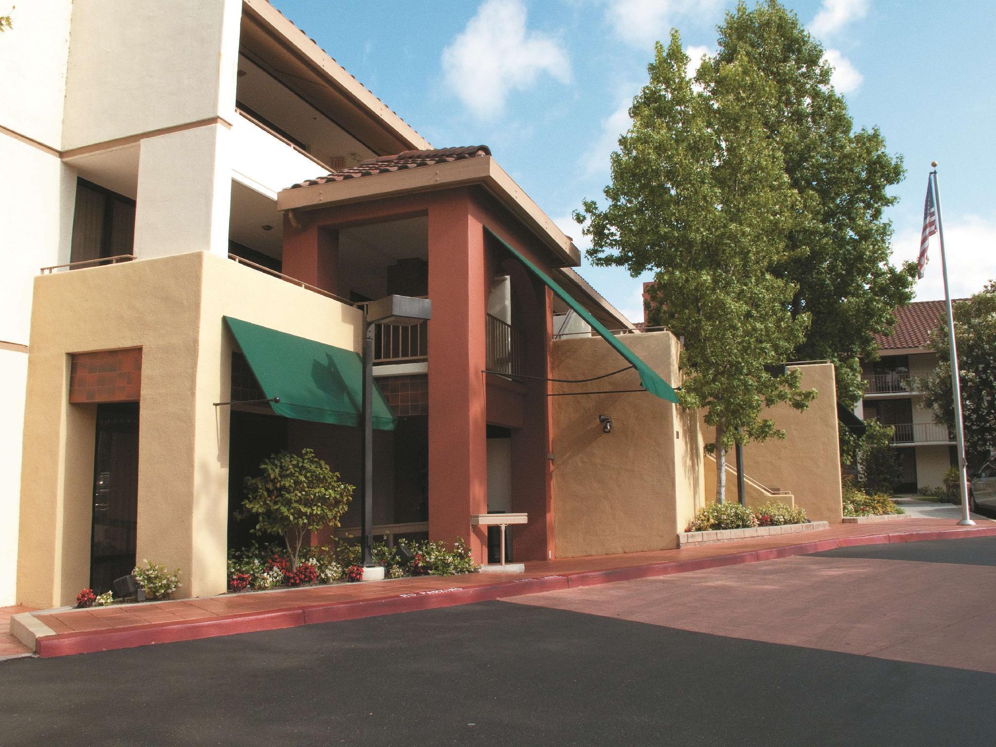 奎塔千橡纽伯里公园酒店 千橡市 外观 照片