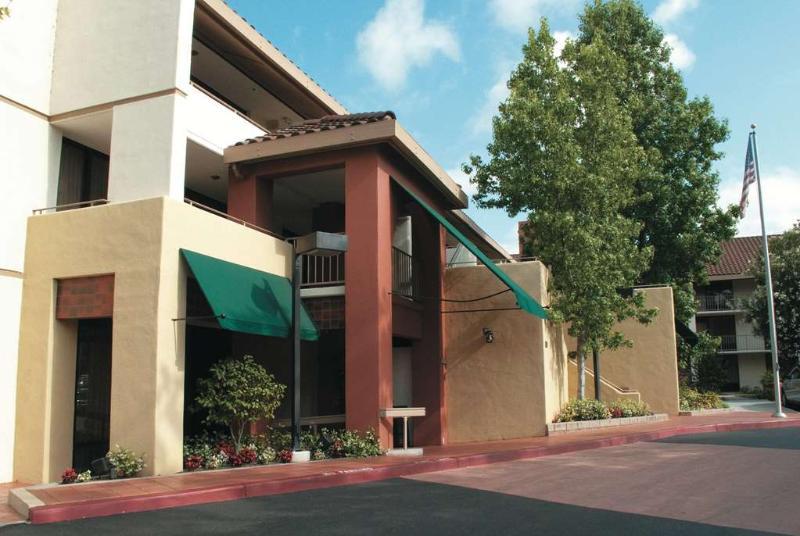 奎塔千橡纽伯里公园酒店 千橡市 外观 照片